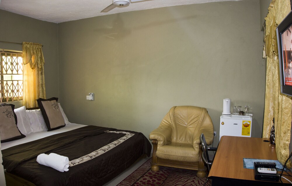 Telecentre Hotel — Konongo — photo 4