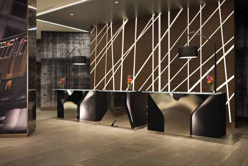 Renaissance Chicago Downtown Hotel - photo 4