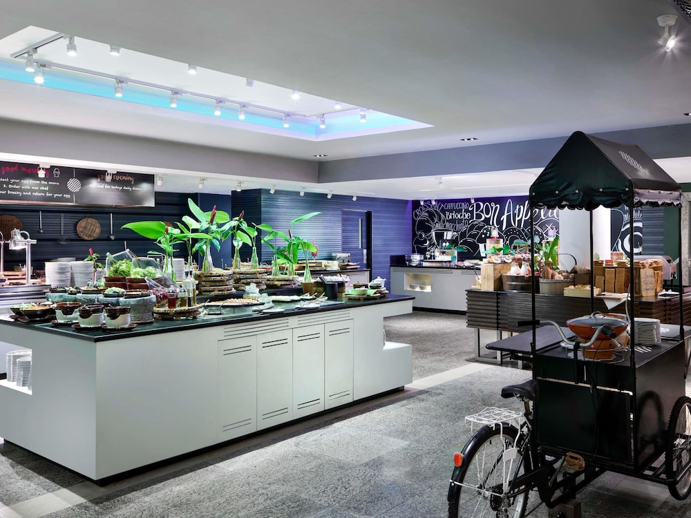 מזון ומשקאות