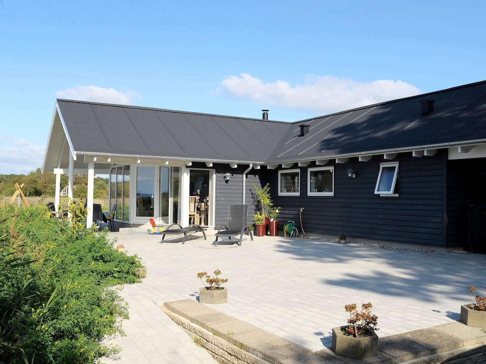Luxury Retreat with Spa By Traum Ferienwohnungen — 4-Star Luxury Hotel in None, Denmark