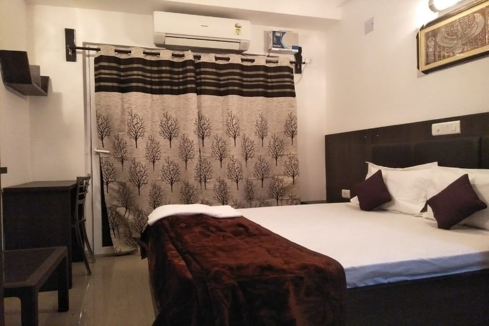 OYO 23668 Hotel The Hridhaan Regency in Sonipat, India