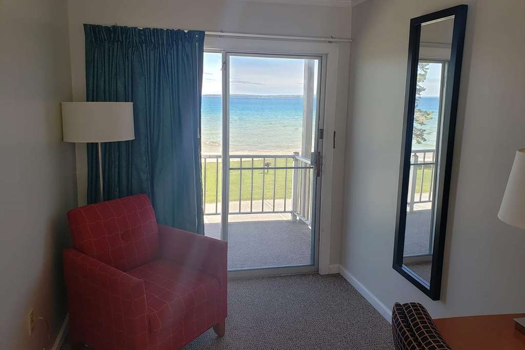 Days Inn & Suites by Wyndham St. Ignace Lakefront - photo 19