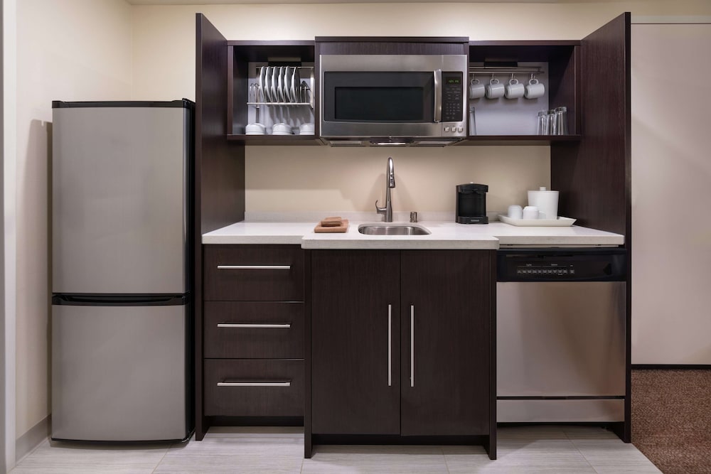 Home2 Suites by Hilton Anchorage Midtown - photo 19