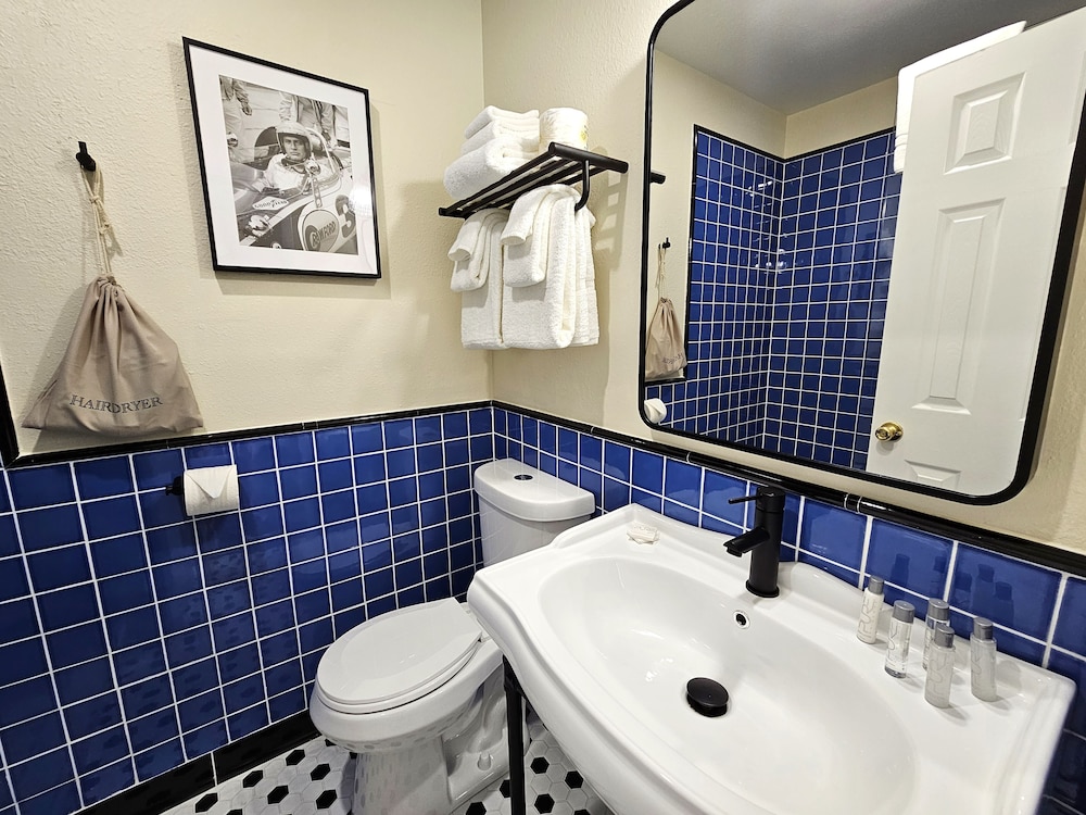 The Hotel Laurel at Seneca - photo 22
