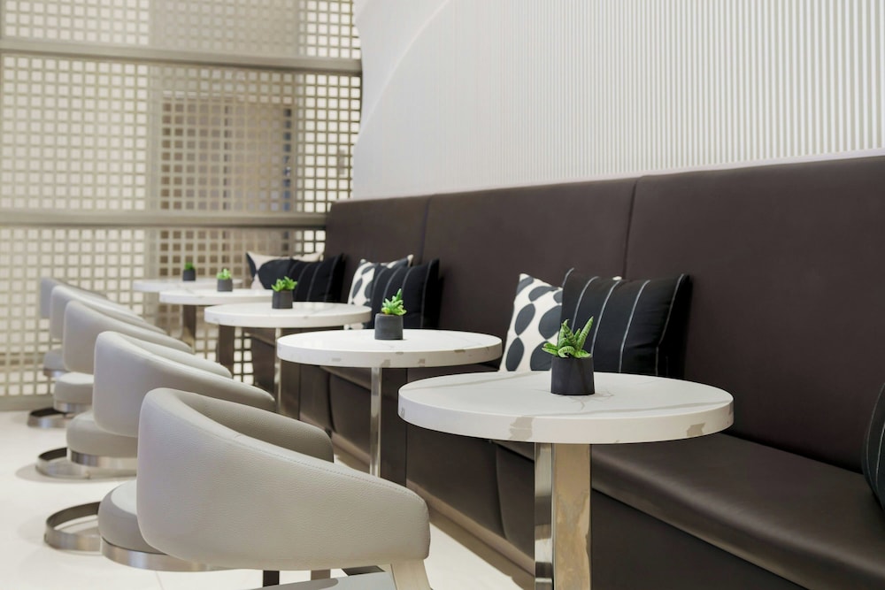 AC Hotel St. Petersburg Downtown - photo 3