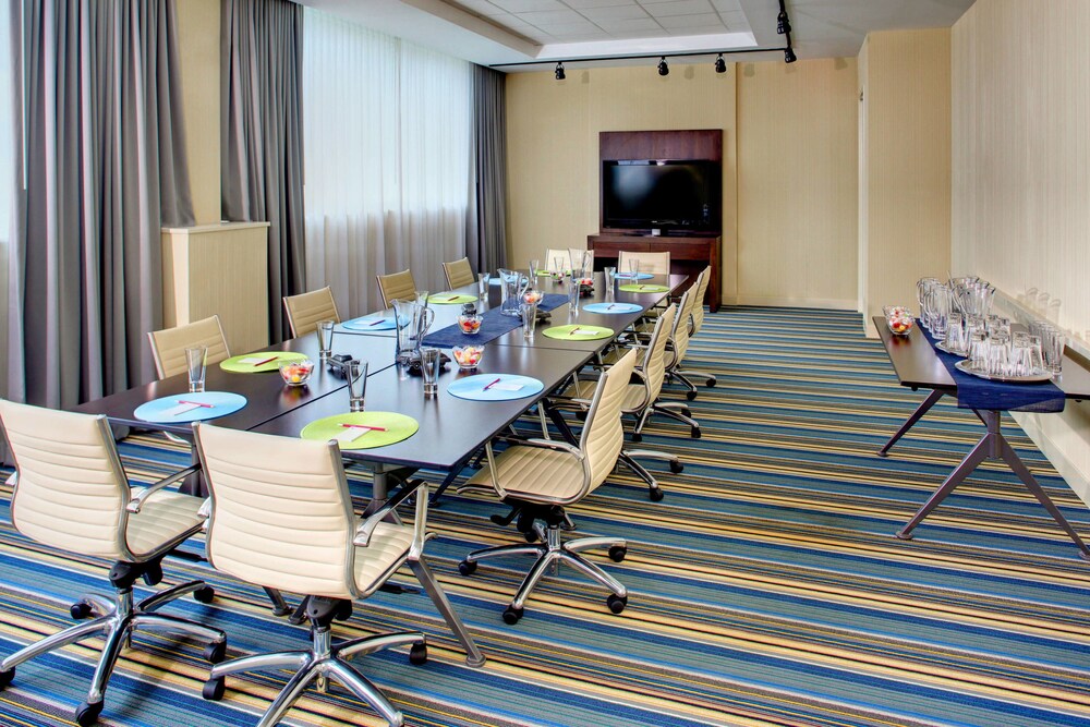 Aloft Chapel Hill - photo 22