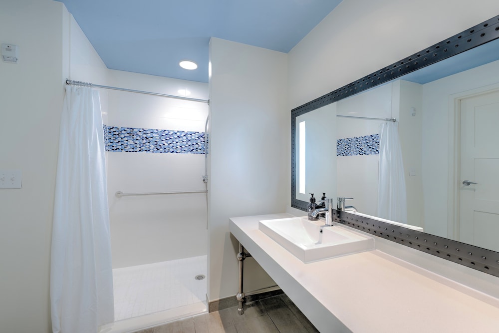 Hotel Indigo Orange Beach Gulf Shores by IHG - photo 43