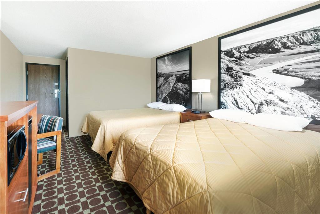 Super 8 by Wyndham Miles City - photo 25