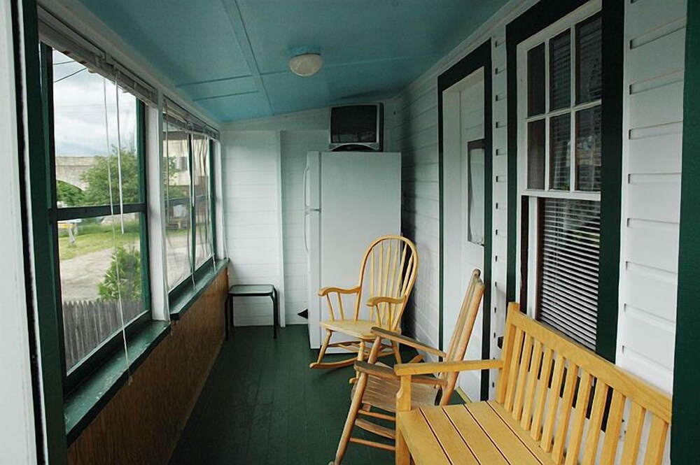 Channel Watefront Cottages - photo 80