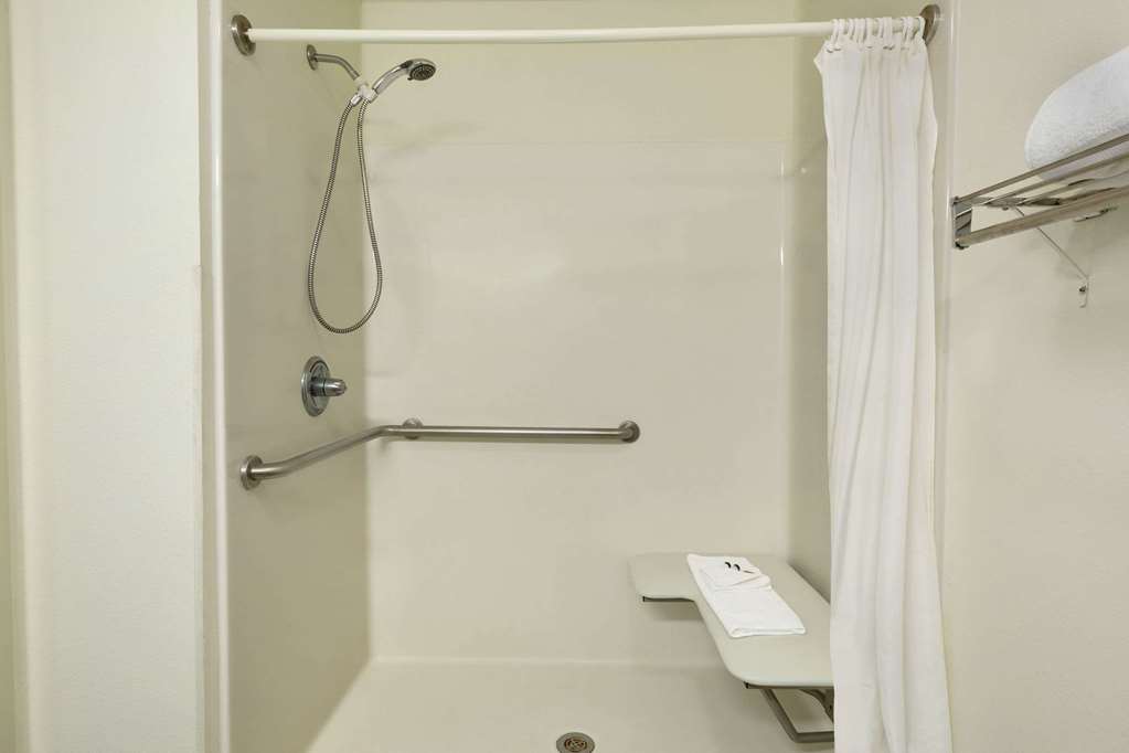 Travelodge by Wyndham Sharon Springs - photo 12