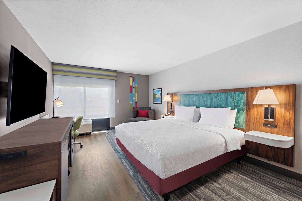 Hampton Inn by Hilton Los Angeles Airport - photo 12