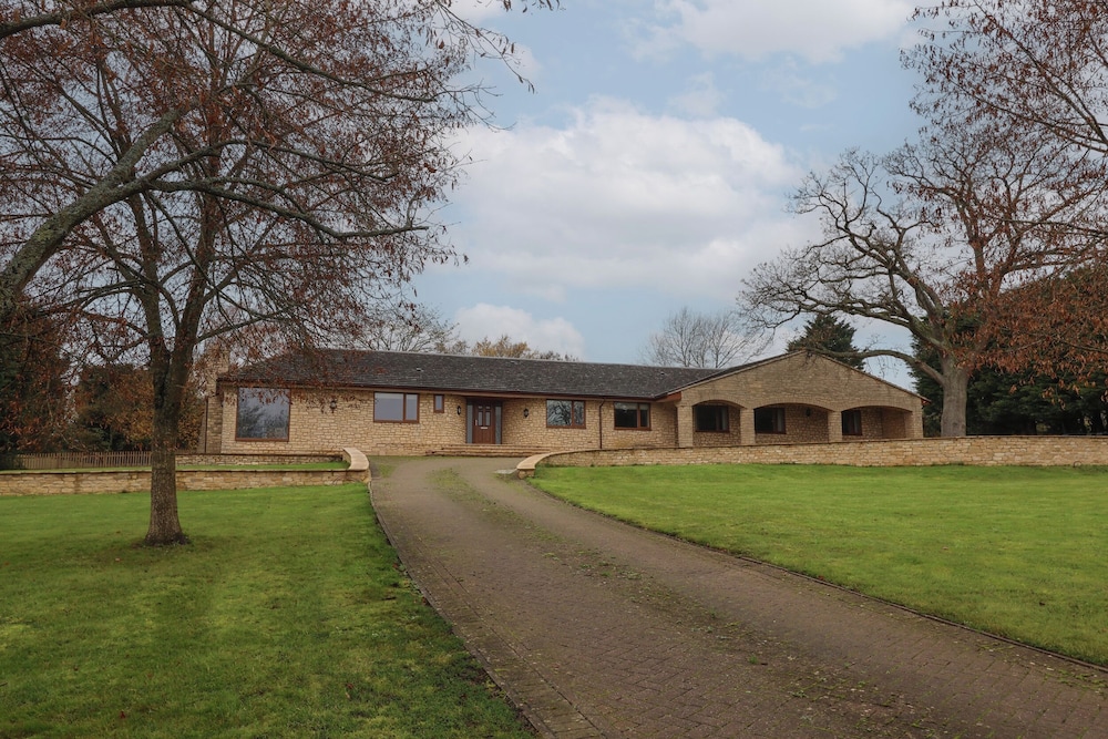 Blossom Hill in Witney, United Kingdom