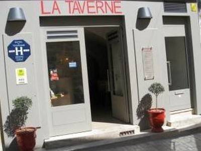 La Taverne - carbon neutral hotel in Uzes