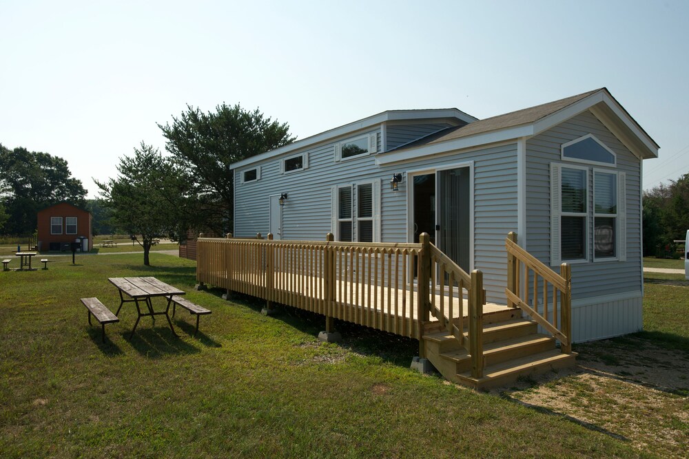 Arrowhead Resort Campground - photo 5