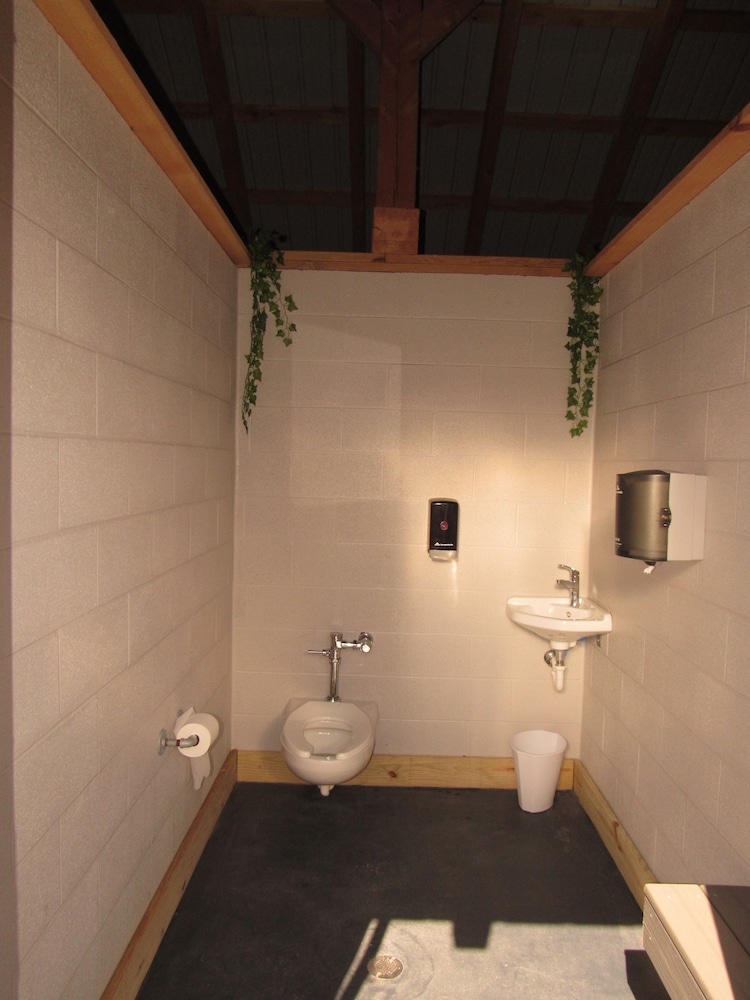 Godspeed Events & Lodging - photo 22