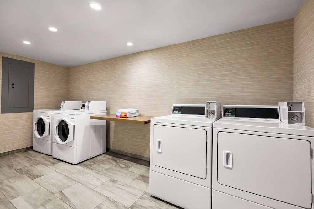Hilton Garden Inn Monterey - photo 57