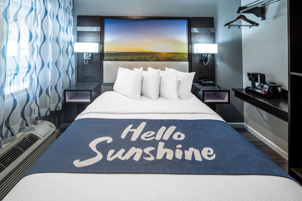 Days Inn by Wyndham Galt Elk Grove South - photo 9