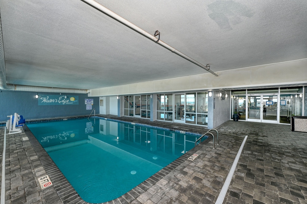 1011 Waters Edge Resort 2 Bedroom Condo by RedAwning - photo 15