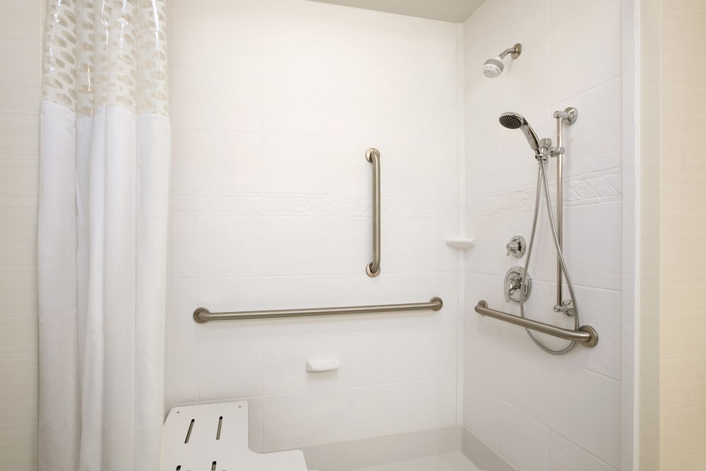 Hampton Inn Limerick Philadelphia Area - photo 41