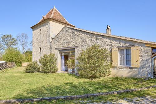 Le Pigeonnier Piscine Privée et Jacuzzi — hotel in Thenac