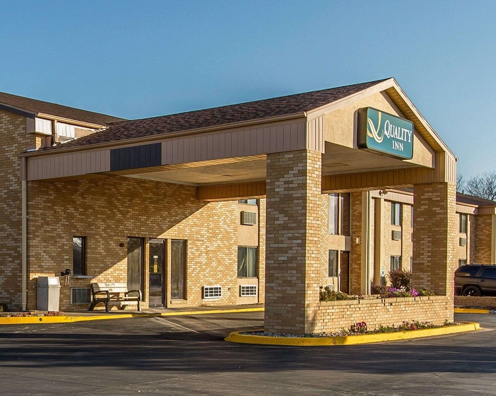 Quality Inn Burlington near Hwy 34 - photo 23