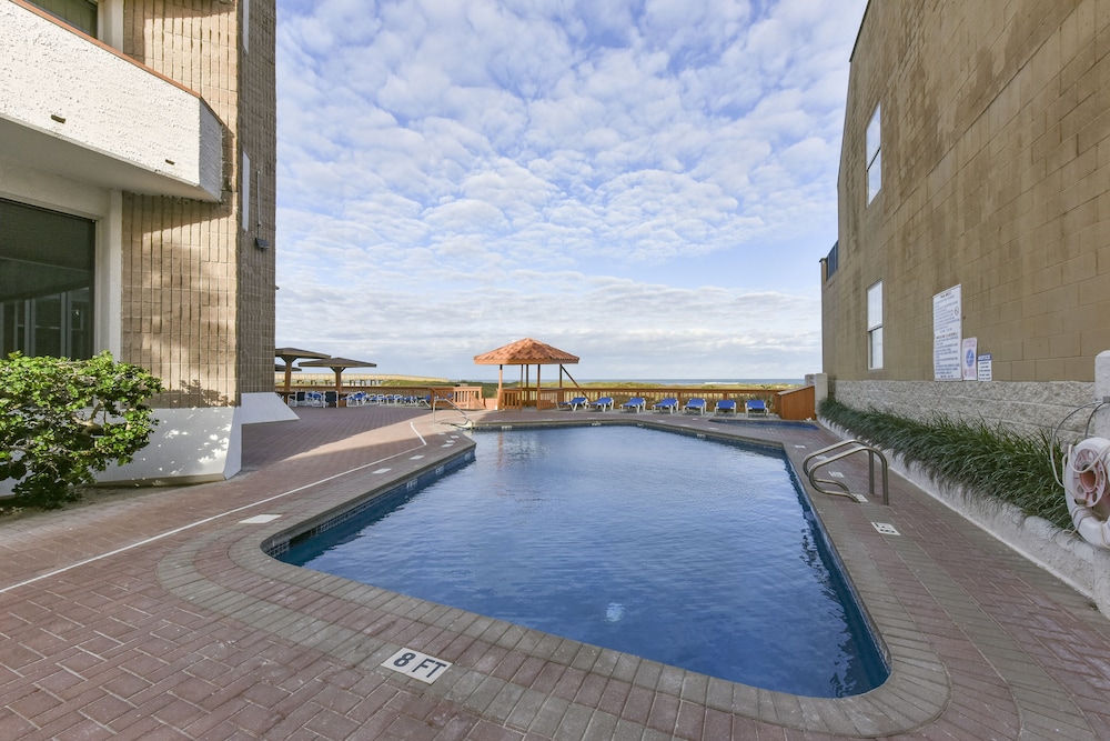 Padre South Hotel On The Beach - photo 34