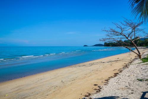 Baan Phulay Luxury Beachfront Villa — 4-Star Luxury Hotel in Koh Samui, Thailand