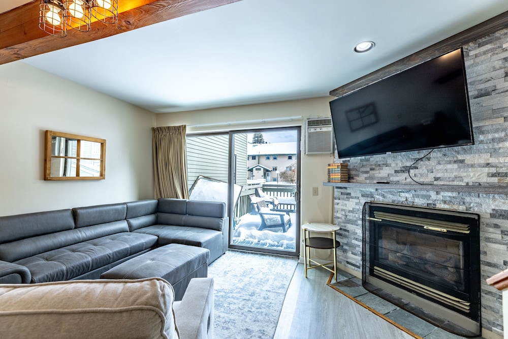 Smugglers' Notch Resort Private Suites - photo 87