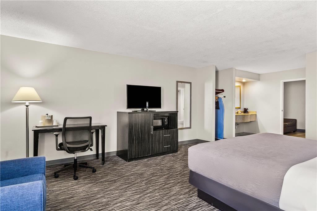 Quality Inn Jacksonville Orange Park near Naval Air Station - photo 22