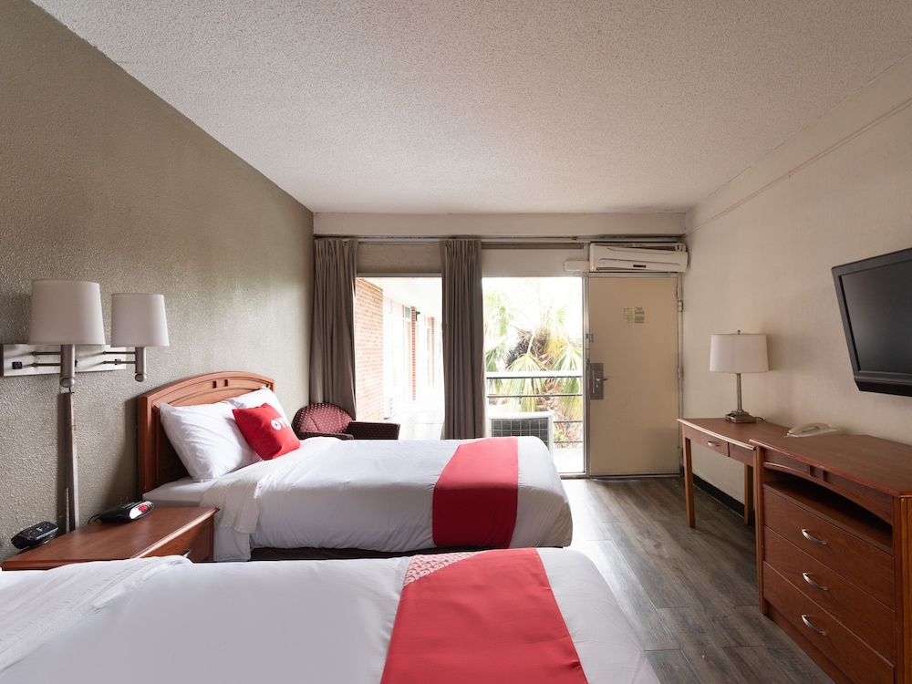 OYO Hotel Sumter SC Downtown - photo 8