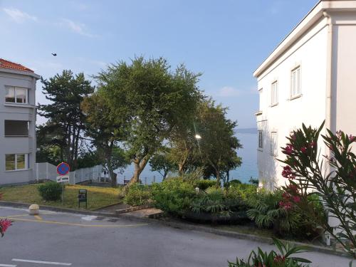 D&M Apartman 1 — 4-Star Luxury Hotel in Selce, Croatia