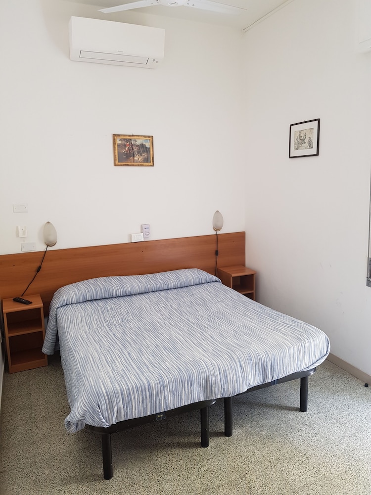 Hotel Margot — Camaiore — photo 3