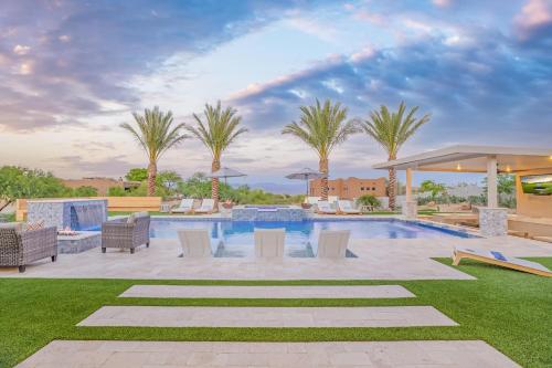 Mountain Views Luxury Heated Pool Putting Green — 4-Star Luxury Hotel in Rio Verde, United States