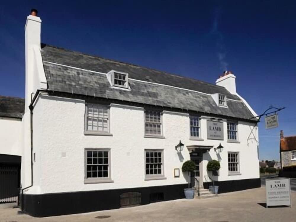 The Lamb at Angmering - carbon neutral hotel in Littlehampton