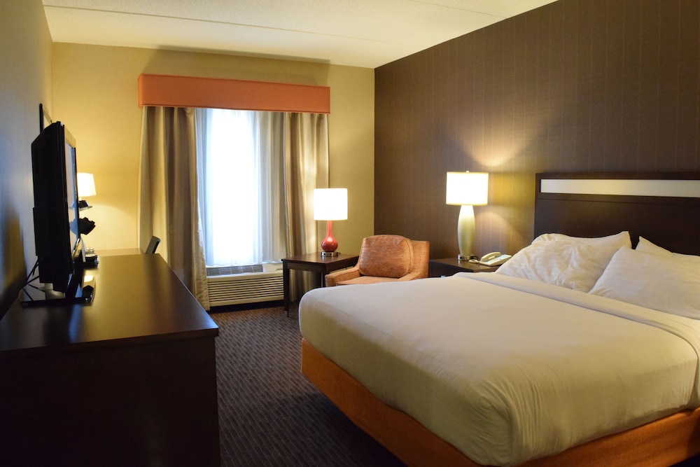 Holiday Inn Express Hotel & Suites Watertown Thousand Island by IHG - photo 5