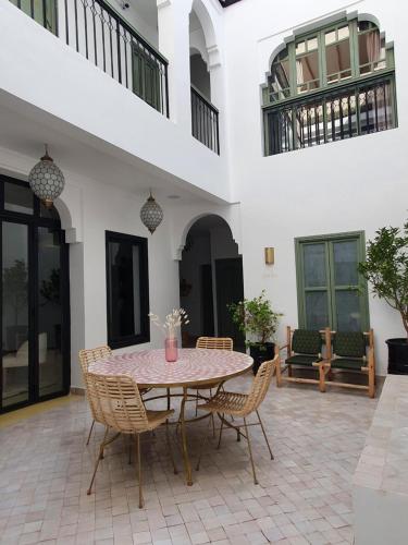 Riad Fisaline en exclusivité pour vous à Marrakech — 4-Star Luxury Hotel in Marrakesh, Morocco