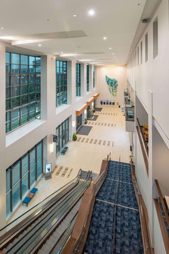 Doubletree by Hilton Cedar Rapids Convention Complex - photo 40