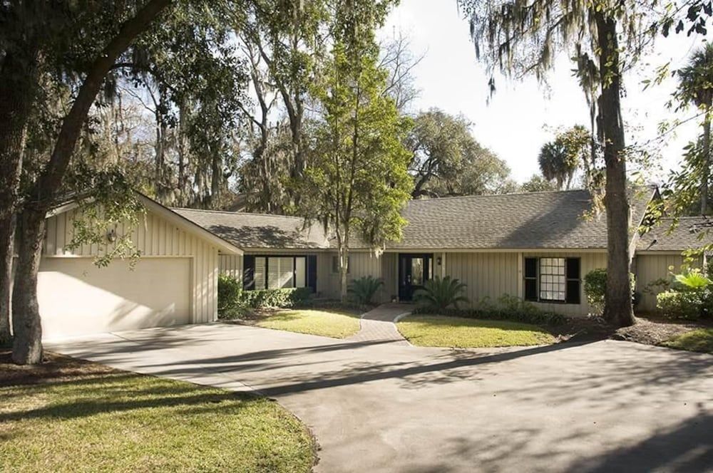 South Live Oak 25 — 4-Star Luxury Hotel in Hilton Head Island, United States