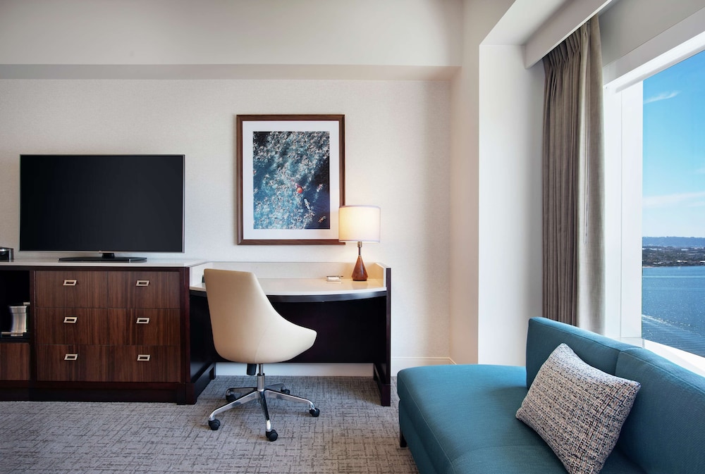 Hilton San Diego Bayfront - photo 10