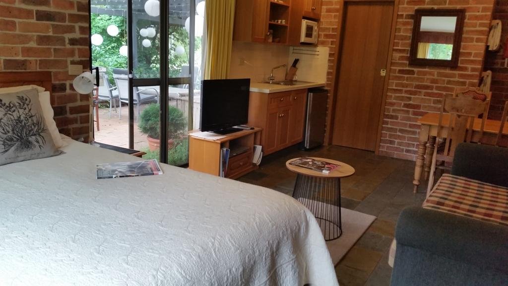 Glenhope Alpacas Bed and Breakfast — 4-Star Luxury Hotel in Armidale, Australia