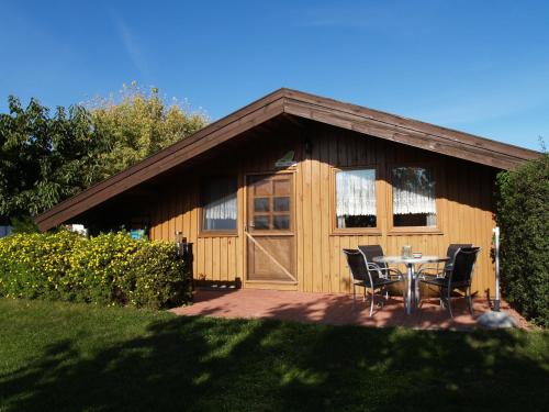 Landhof Kützin Ferienhaus 6 Specht — hotel in Zarrentin