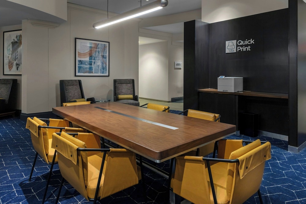 Courtyard by Marriott Pittsburgh Greensburg - photo 34
