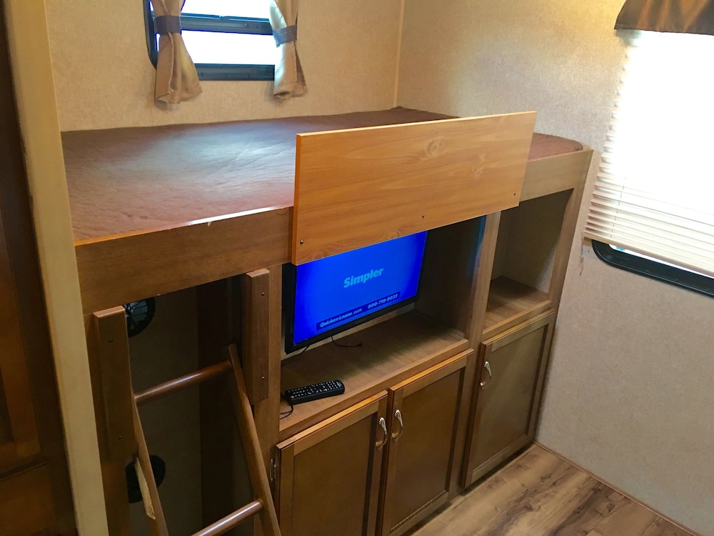 Enduro RV Citrus Valley Resort - photo 8