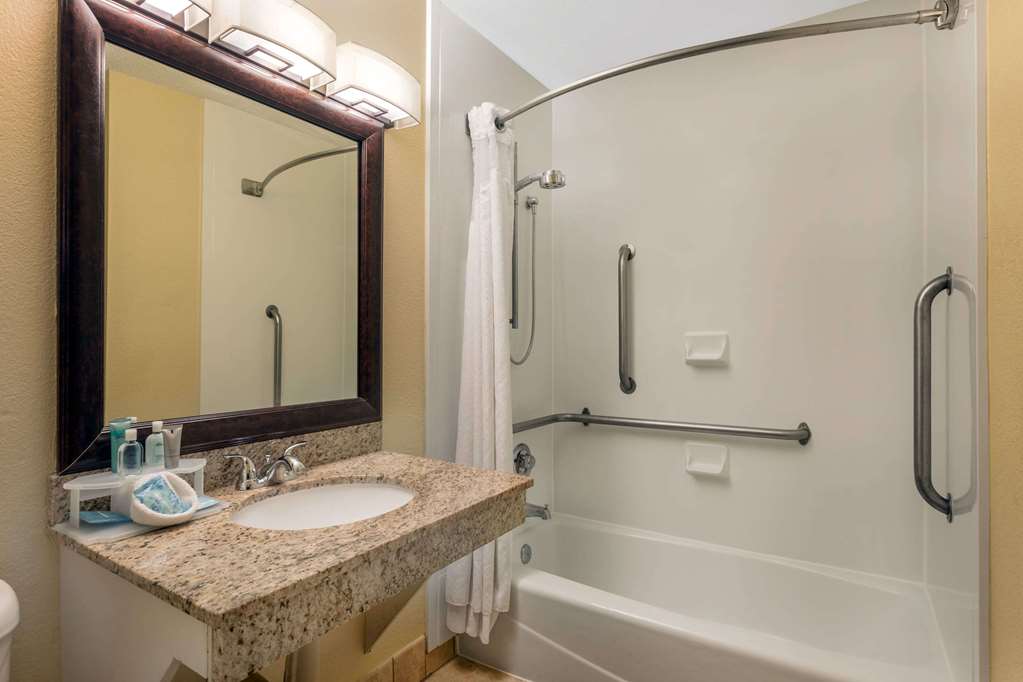Wyndham Garden Summerville - photo 8