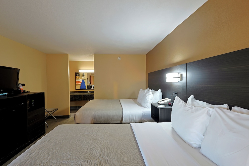 Quality Inn Kennedy Space Center - photo 24