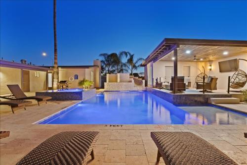 Desert Horizon — Phoenix