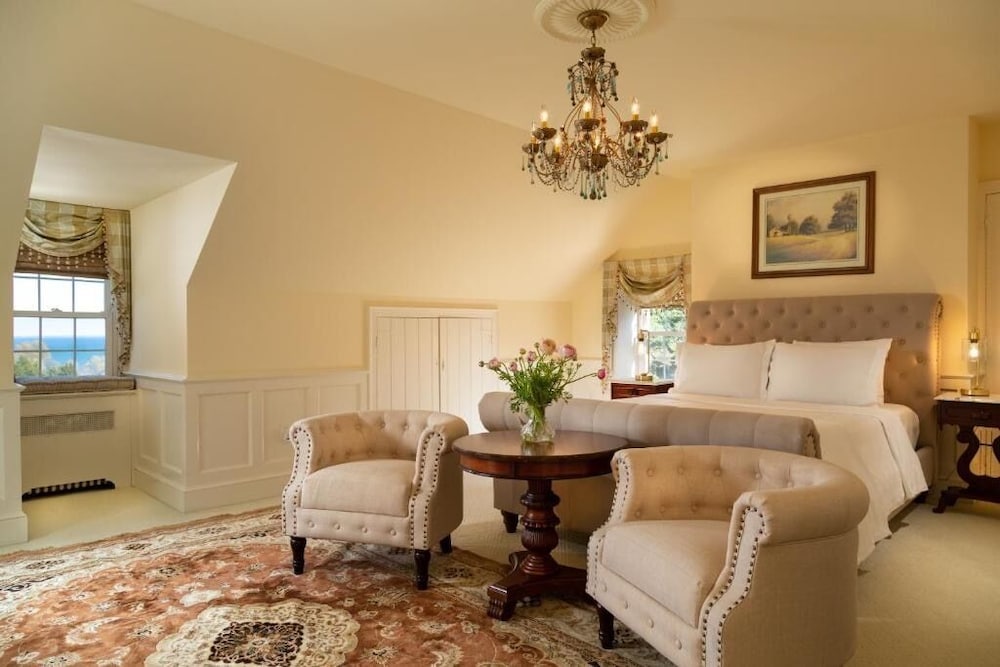 The Inn at Tacaro Estate — 5-Star Luxury Hotel in Deale, United States