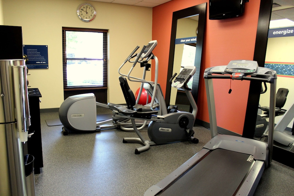 Hampton Inn & Suites Concord Charlotte - photo 28