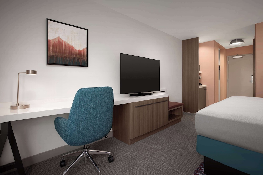 Hilton Garden Inn Denver Airport Tower Road - photo 7