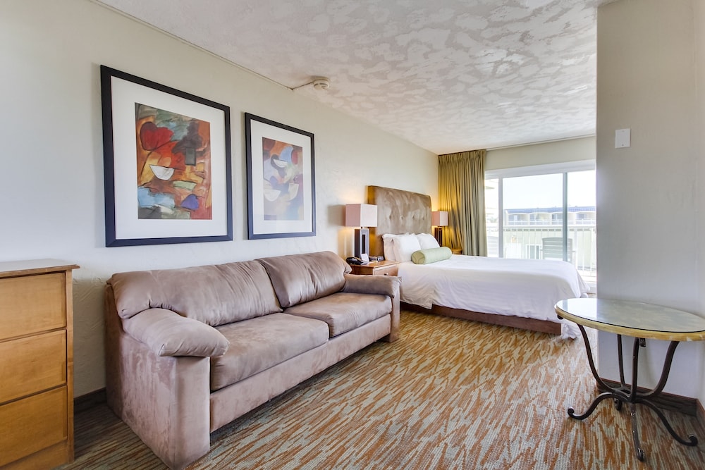 Surfer Beach Hotel - photo 5